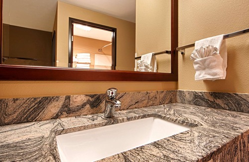 Albany Hotel | Best Western Plus Prairie Inn