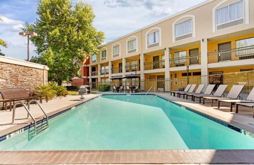 Rancho Cordova Hotel | Best Western Plus Rancho Cordova Inn