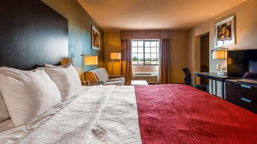 College Park Hotel | Best Western Plus The Woodlands