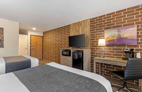Waterloo Hotel | Best Western Plus Waterloo & Cedar Falls