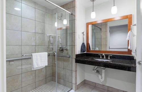 Wilmington Hotel | Best Western Plus Westgate Inn & Suites