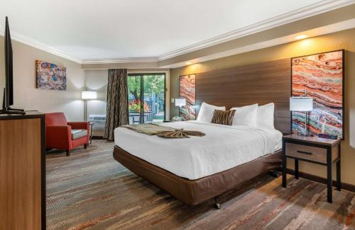 Santa Rosa Hotel | Best Western Plus Wine Country Inn & Suites