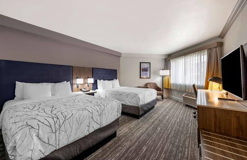 Montbello Hotel | Best Western Premier Denver East