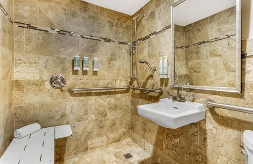 Queens Hotel | Best Western Queens Gold Coast
