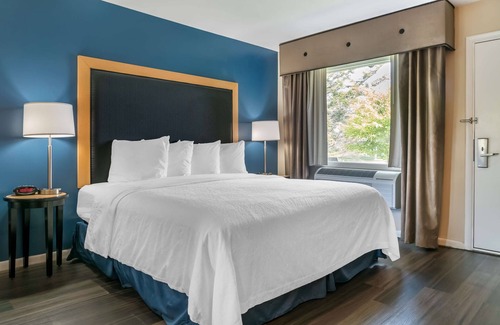 Cheboygan Hotel | Best Western River Terrace