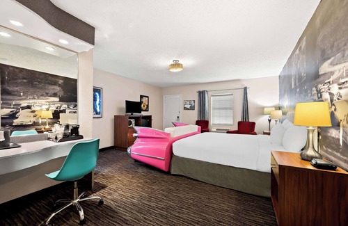 Walnut Street Hotel | Best Western Route 66 Rail Haven
