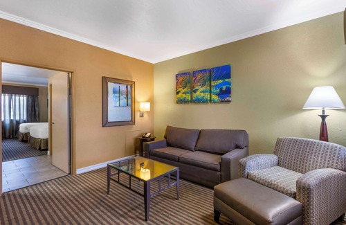 Dunbar Spring Hotel | Best Western Royal Sun Inn & Suites