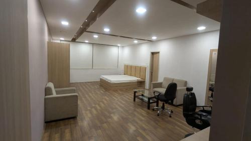 Poonamallee Hotel | Bestcast Studios