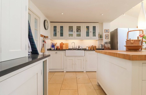 Walberswick Cottage | BETA COTTAGE, pet friendly, with open fire in Walberswick