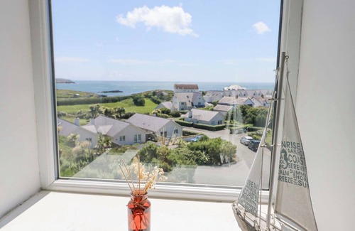 Trearddur Bay Cottage | Bethan Apartment