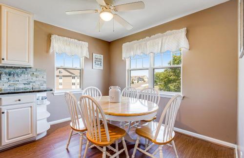 Ocean View Apartment | Bethany Bay - 8006 Pettinaro Dr