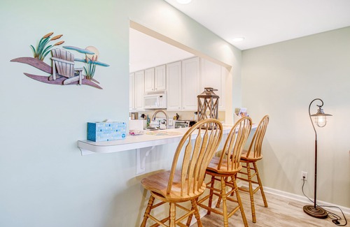 Ocean View Condo | Bethany Bay second floor condo with pool, high-speed WiFi, central AC, & W/D