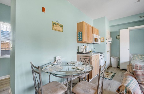 Bethany Beach Condo | Bethany Beach Inn suite close to beach with free WiFi, central AC, & balcony