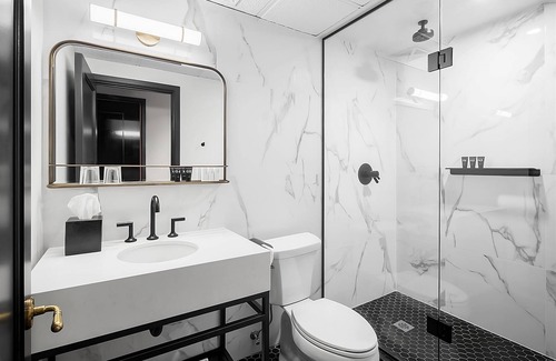 Riverside Hotel | Better Choice for your Vacation! 3 Relaxing Units, Walk to The Opera House