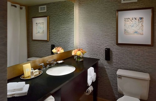 Uptown Hotel | Better Choice for your Vacation! 2 Modern Units, w/Outdoor Pool, Pet-Friendly!