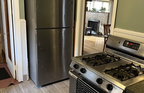 Detroit House | Better than a hotel/pet friendly home