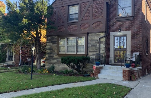 Detroit House | Better than a hotel/pet friendly home