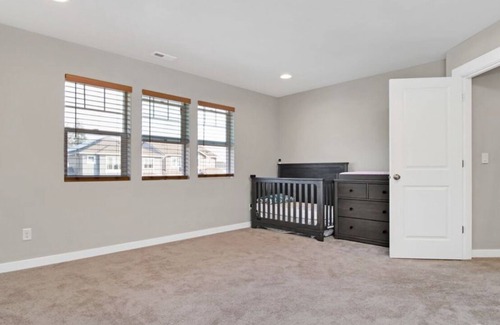 Lacey House | Better Than BnB Stay in awesome suburb Near ST. Peters Hospital