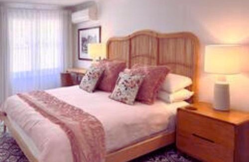 Floreat Bed & Breakfast | Between the City and the Sea w/King Size Bed
