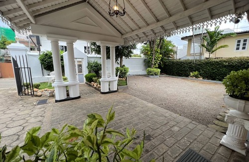 Mount Lavinia Villa | Beverly Villa