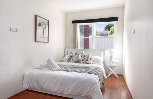 Bexley North Apartment | Bexley near Train Shopping Airport with Pool 11ppl Ground Floor