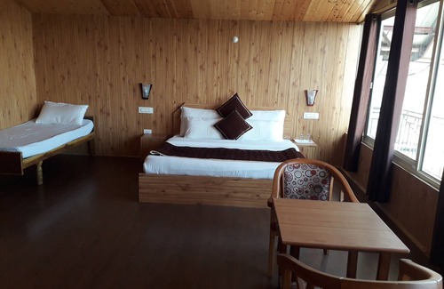 Sandoa Hotel | Beyond Stay Tikker Narkanda Cottage