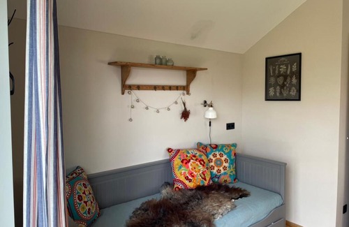 Breitbrunn a. Chiemsee House | Bezauberndes Tiny House im Grünen