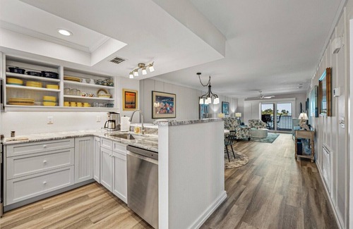 Gasparilla Island Condo | BG North 54, a charming 2-bedroom condo in Boca Grande with stunning Gulf views.