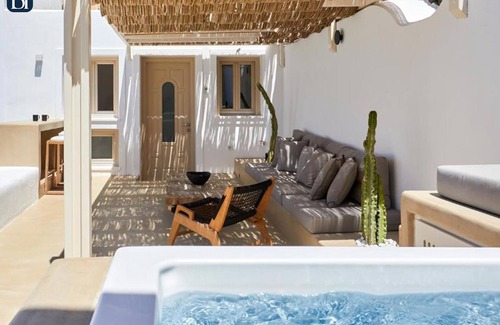 Fira Apartment | BH551 - C - Suite Santorini