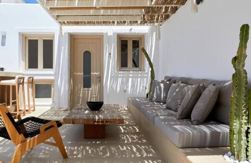 Fira Apartment | BH551 - C - Suite Santorini