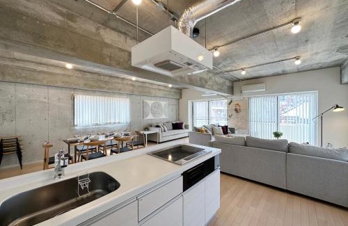Hiroshima City Centre Apartment | bHOTEL M's lea - Modern Spacious Apartment Beside Peace Park 10 ppl