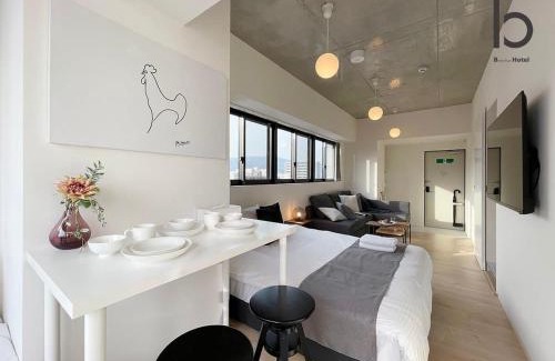 Hiroshima City Centre Apartment | bHOTEL Nekoyard - Studio with Security, Near Peace Park & Downtown