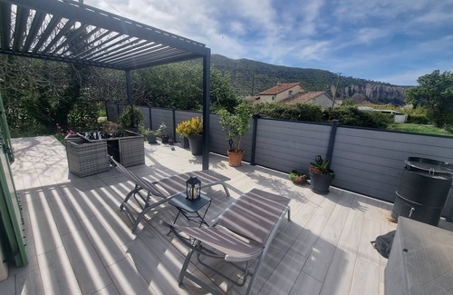 Les Mees House | Bienvenue Aux Rêves Des Mées, Refuge Enchanteur Pour des Vacances Inoubliables