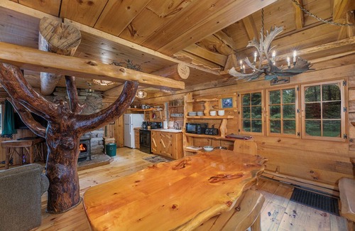 Boulder Junction Cabin | Big Bear Hideaway - Kodiak Kastle log cabin in Boulder Junction