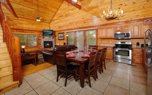 Gatlinburg - Pigeon Forge Villa | Big Bear Plunge