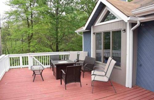 Long Pond House | Big Blue Lake House complete with Game Room