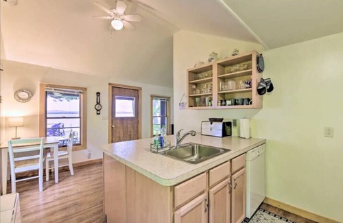 North Hero Cottage | Big Camp · North Hero Lakefront: Just steps to the water!