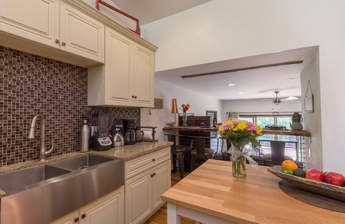 Clear Lake House | Big Canyon RD - Big Canyon RD