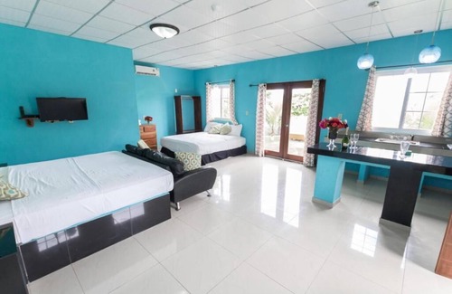 Puerto Armuelles Hotel | Big Daddy's Beach Club and Hotel