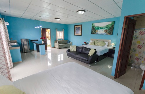 Puerto Armuelles Hotel | Big Daddy's Beach Club and Hotel