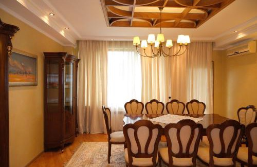 Almaty Apartment | Big Elite House near Kok-Tobe