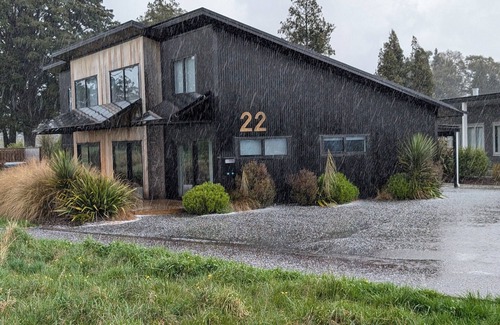 Ohakune House | Big family home in Ohakune with spa mountain view