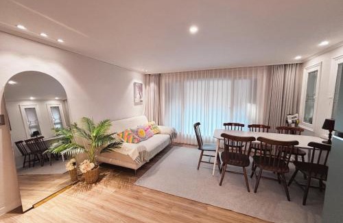 Bongcheon-dong House | Big Family or Group Stay 3 Rooms 5 Beds SNU Station Line 2