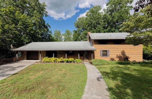 Big Creek Cabin | “Big Fun” Lake House