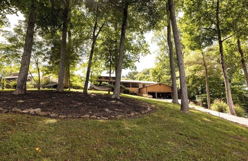 Big Creek Cabin | “Big Fun” Lake House