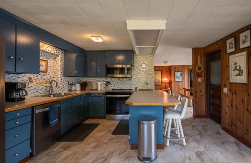 Sandpoint House | Big home on Lake Pend Oreille ranch in Sandpoint