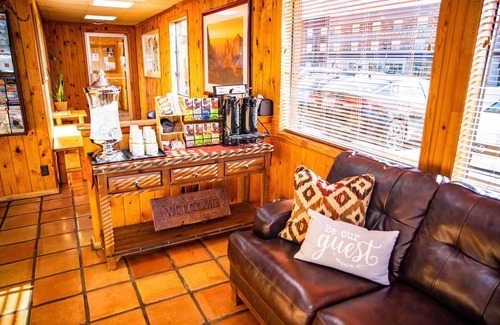 Moab Hotel | Big Horn Lodge