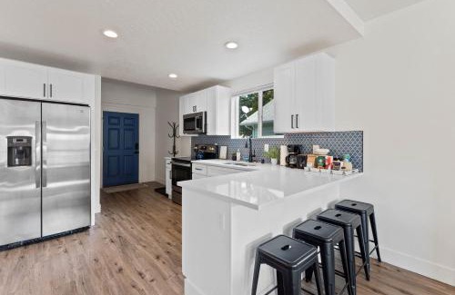 Spokane House | Big House Mins To DT Big Groups Well Stocked