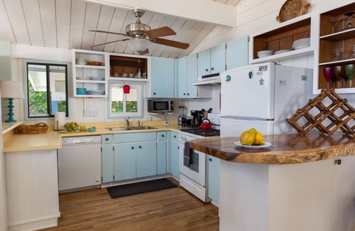 Kamuela Cottage | Big Island Blue Makai - Fall Special: Stay 7 nights get 1 night FREE!