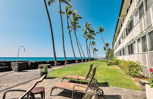 Kahaluu Bay Condo | Big Island Kona Magic Sands by Coldwell Banker Island Vacations